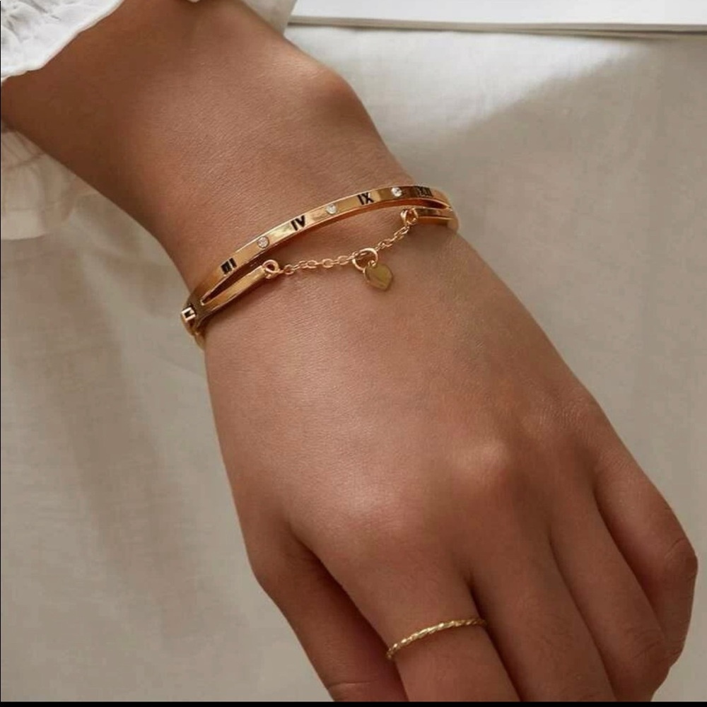 Heart and Roman Numerals Bracelet